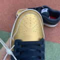 Supreme x Dunk SB Low QS ‘Metallic Gold’