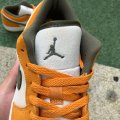 JORDAN 1 LOW SE LIGHT CURRY