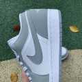 Jordan 1 Low White Wolf Grey (W)