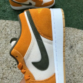 JORDAN 1 LOW SE LIGHT CURRY