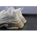 Triple S Sneaker Clear Sole  Off White