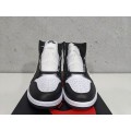 Jordan 1 Retro High OG Black White