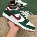 DUNK LOW GORGE GREEN TEAM RED