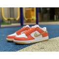 Dunk Low Orange University Gold (W)