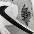 Jordan 1 Mid Light Smoke Grey