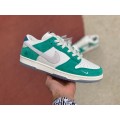 Kasina x Dunk Low Road Sign