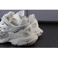 Track.2 Trainer White