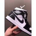 Jordan 1 Mid SE Carbon Fiber