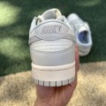 Dunk Low Light Bone (W)