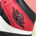 Jordan 1 Retro High OG Bred Toe