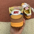 Dunk Low SB Premium Newcastle Brown Ale