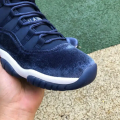 JORDAN 11 RETRO MIDNIGHT NAVY (W)