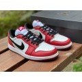 Jordan 1 Retro Low OG Chicago