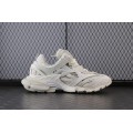 Track.2 Trainer White