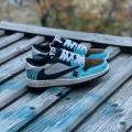 TRAVIS SCOTT X JORDAN 1 LOW BMW JACKBOYS