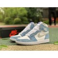 Jordan 1 Retro High OG Hyper Royal