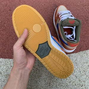 Dunk Low Pro SB Corduroy