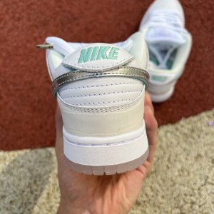 Diamond Supply Co. x Dunk Low Pro SB White Diamond