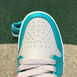 JORDAN 1 LOW TROPICAL TEAL SANDY BEIGE